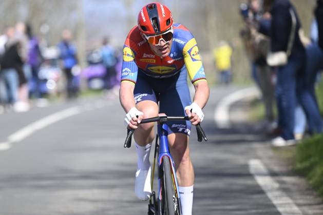 Gent - Wevelgem in Flanders Fields 2025 WEVELGEM, BELGIUM - MARCH 30 : Pedersen Mads (DEN) of Lidl - Trek in action pictured during 87th edition of the UCI World Tour Gent - Wevelgem in Flanders Fields cycling race for Men Elite with start in Ieper and finish in Wevelgem after 250 km on March 30, 2025 in Wevelgem, Belgium, 30 03 2025 ( Motordriver Guy De Vuyst - Wevelgem Belgium  Copyright: xNicoxVereeckenx