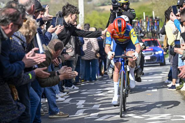 Gent - Wevelgem in Flanders Fields 2025 WEVELGEM, BELGIUM - MARCH 30 : Pedersen Mads (DEN) of Lidl - Trek 1min20 lead pictured during 87th edition of the UCI World Tour Gent - Wevelgem in Flanders Fields cycling race for Men Elite with start in Ieper and finish in Wevelgem after 250 km on March 30, 2025 in Wevelgem, Belgium, 30 03 2025 ( Motordriver Guy De Vuyst - Wevelgem Belgium  Copyright: xNicoxVereeckenx