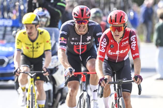Gent - Wevelgem in Flanders Fields 2025 WEVELGEM, BELGIUM - MARCH 30 : Campenaerts Victor (BEL) of Team Visma I Lease a Bike, Livyns Arjen (BEL) of Lotto, Haller Marco (AUT) of Tudor Pro Cycling Team in action pictured during 87th edition of the UCI World Tour Gent - Wevelgem in Flanders Fields cycling race for Men Elite with start in Ieper and finish in Wevelgem after 250 km on March 30, 2025 in Wevelgem, Belgium, 30 03 2025 ( Motordriver Guy De Vuyst - Wevelgem Belgium  Copyright: xNicoxVereeckenx