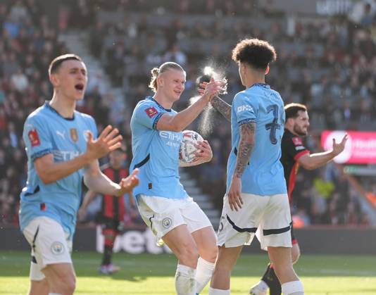 Bournemouth v Manchester City, FA Cup quarter-finals, Football, Vitality Stadium, Bournemouth, UK - 30 Mar 2025 GOAL 1-1. Erling Haaland of Manchester City celebrates with Nico O Reilly of Manchester City after scoring the equaliser. Bournemouth Vitality Stadium Bournemouth GBR, UK NEWSPAPERS OUT Copyright: xSeanxRyanx