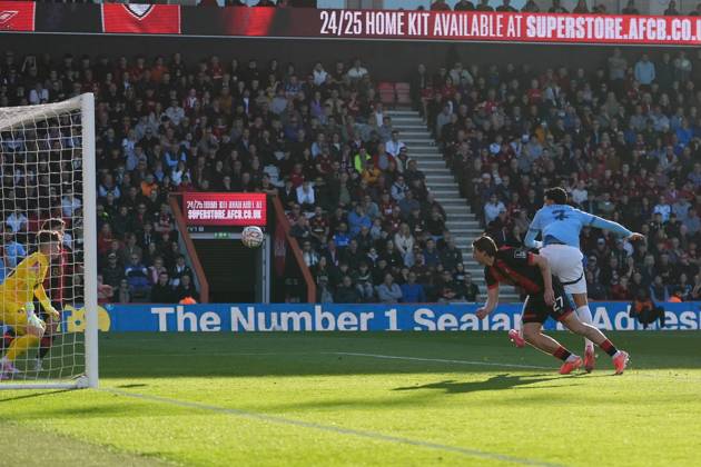 Bournemouth v Manchester City, FA Cup quarter-finals, Football, Vitality Stadium, Bournemouth, UK - 30 Mar 2025 Omar Marmoush of Manchester City has a shot at goal. Bournemouth Vitality Stadium Bournemouth GBR, UK NEWSPAPERS OUT Copyright: xSeanxRyanx