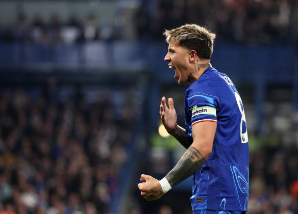 London, England, 3rd April 2025. Enzo Fernandez of Chelsea celebrates scoring his sides opening goal during the Chelsea v Tottenham Premier League match at Stamford Bridge, London. Picture credit should read: David Klein Sportimage EDITORIAL USE ONLY. No use with unauthorised audio, video, data, fixture lists, club league logos or live services. Online in-match use limited to 120 images, no video emulation. No use in betting, games or single club league player publications. SPI_029_DK_Chelsea_Tottenham SPI-3792-0029