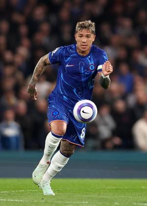 London, England, 3rd April 2025. Enzo Fernandez of Chelsea during the Chelsea v Tottenham Premier League match at Stamford Bridge, London. Picture credit should read: David Klein Sportimage EDITORIAL USE ONLY. No use with unauthorised audio, video, data, fixture lists, club league logos or live services. Online in-match use limited to 120 images, no video emulation. No use in betting, games or single club league player publications. SPI_072_DK_Chelsea_Tottenham SPI-3792-0072