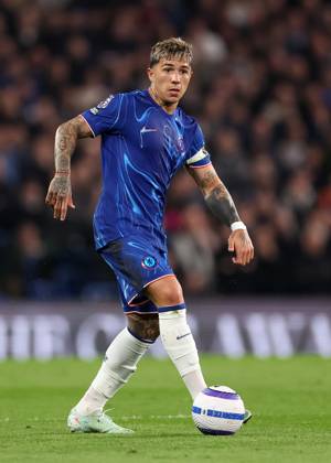London, England, 3rd April 2025. Enzo Fernandez of Chelsea during the Chelsea v Tottenham Premier League match at Stamford Bridge, London. Picture credit should read: David Klein Sportimage EDITORIAL USE ONLY. No use with unauthorised audio, video, data, fixture lists, club league logos or live services. Online in-match use limited to 120 images, no video emulation. No use in betting, games or single club league player publications. SPI_073_DK_Chelsea_Tottenham SPI-3792-0073