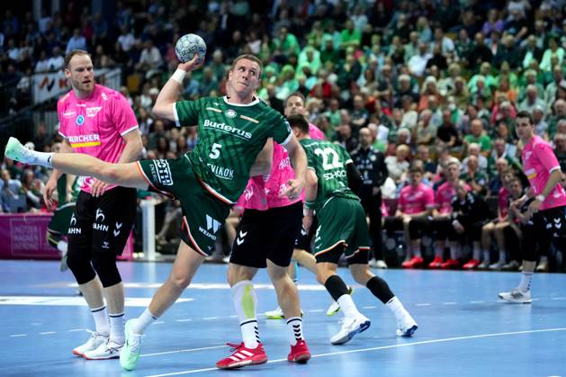 Wetzlar, Germany, April 4th 2025: Rasmus Meyer Ejlersen ( 5 Wetzlar ) during the Daikin Handball-Bundesliga between HSG Wetzlar and TVB 1898 Stuttgart at Buderus Arena Wetzlar. (Julia Kneissl SPP) Copyright: xJuliaxKneisslx xSPPx spp-en-JuKnSp-JK_00156.jpeg