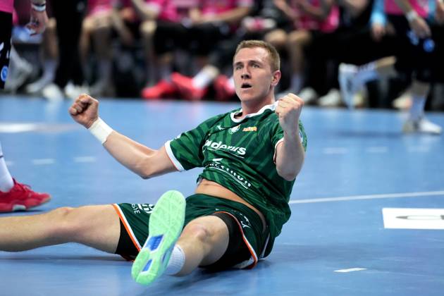 Wetzlar, Germany, April 4th 2025: Rasmus Meyer Ejlersen ( 5 Wetzlar ) during the Daikin Handball-Bundesliga between HSG Wetzlar and TVB 1898 Stuttgart at Buderus Arena Wetzlar. (Julia Kneissl SPP) Copyright: xJuliaxKneisslx xSPPx spp-en-JuKnSp-JK_00188.jpeg