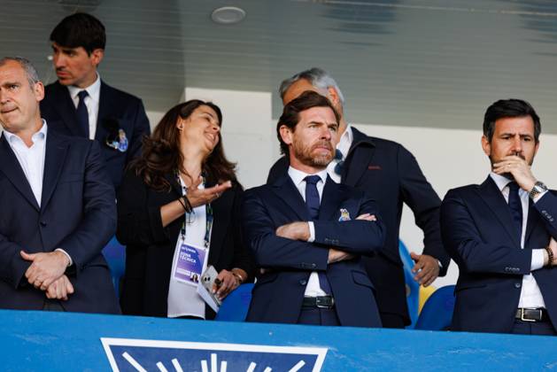 Andre Villas Boas seen during Liga Portugal game between teams of GD Estoril Praia and FC Porto at Estadio Antonio Coimbra da Mota (Maciej Rogowski) Estoril Estadio Antonio Coimbra da Mota Portugal Copyright: xMaciejxRogowskix estorilvsfcp-081