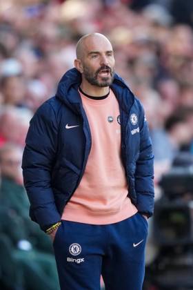Brentford v Chelsea, Premier League, Football, Gtech Community Stadium, Brentford London, UK - 06 Apr 2025 Enzo Maresca manager of Chelsea Brentford Gtech Community Stadium London GBR, UK NEWSPAPERS OUT Copyright: xSeanxRyanx