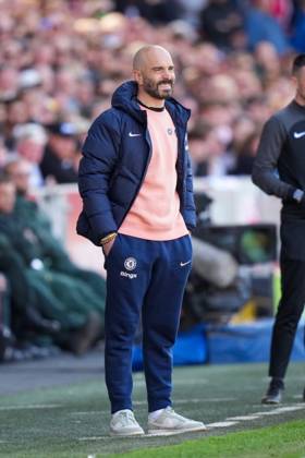 Brentford v Chelsea, Premier League, Football, Gtech Community Stadium, Brentford London, UK - 06 Apr 2025 Enzo Maresca manager of Chelsea Brentford Gtech Community Stadium London GBR, UK NEWSPAPERS OUT Copyright: xSeanxRyanx