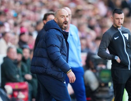 Brentford v Chelsea, Premier League, Football, Gtech Community Stadium, Brentford London, UK - 06 Apr 2025 Enzo Maresca manager of Chelsea Brentford Gtech Community Stadium London GBR, UK NEWSPAPERS OUT Copyright: xSeanxRyanx