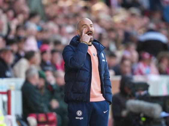 Brentford v Chelsea, Premier League, Football, Gtech Community Stadium, Brentford London, UK - 06 Apr 2025 Enzo Maresca manager of Chelsea Brentford Gtech Community Stadium London GBR, UK NEWSPAPERS OUT Copyright: xSeanxRyanx