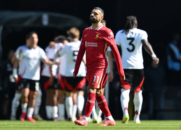 Football - 2024 2025 Premier League - Fulham vs Liverpool - Craven Cottage - Sunday 6th April 2025. Liverpool s Mohamed Salah dejected as Fulham™s Alex Iwobi scores his side s second goal. COLORSPORT Ashley Western