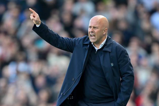 Football - 2024 2025 Premier League - Fulham vs Liverpool - Craven Cottage - Sunday 6th April 2025. Liverpool s head coach Arne Slot. COLORSPORT Ashley Western