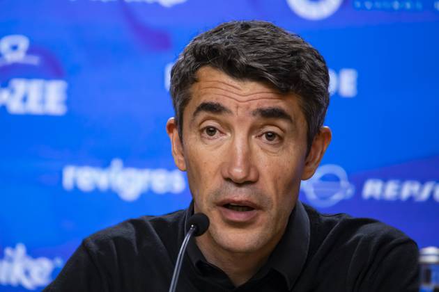 FC Porto v Lisboa e Benfica - Liga Portugal Betclic Bruno Lages, coach of SL Benfica, gives a press conference, PK, Pressekonferenz at the Estadio do Dragao after the match against FC Porto in Porto, Portugal, on April 6, 2025. PORTO Portugal Copyright: xRitaxFrancax originalFilename:franca-fcportov250406_npqrU