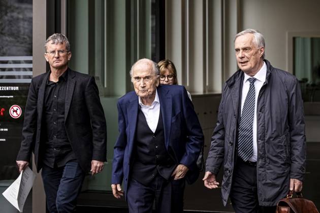 Former FIFA president Sepp Blatter reacts when leaving the courthouse after the verdict of an appeal by Swiss Attorney General s office against former UEFA and FIFA presidents over a suspected fraudulent payment, in Muttenz, Basel, on March 25, 2025 Muttenz Muttenz Court Basel Switzerland Copyright: x x2025xEurasiaxSportxImagesx jp-en-EuSpIm-ELY_Blatter_Platini_25mar2025_ZU010