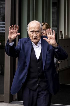 Former FIFA president Sepp Blatter reacts when leaving the courthouse after the verdict of an appeal by Swiss Attorney General s office against former UEFA and FIFA presidents over a suspected fraudulent payment, in Muttenz, Basel, on March 25, 2025 Muttenz Muttenz Court Basel Switzerland Copyright: x x2025xEurasiaxSportxImagesx jp-en-EuSpIm-ELY_Blatter_Platini_25mar2025_ZU012