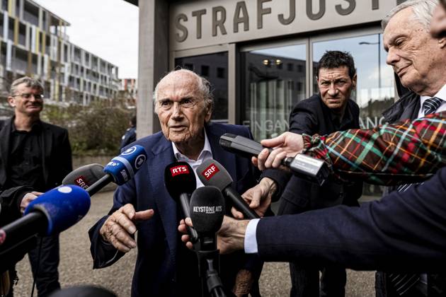 Former FIFA president Sepp Blatter reacts when leaving the courthouse after the verdict of an appeal by Swiss Attorney General s office against former UEFA and FIFA presidents over a suspected fraudulent payment, in Muttenz, Basel, on March 25, 2025 Muttenz Muttenz Court Basel Switzerland Copyright: x x2025xEurasiaxSportxImagesx jp-en-EuSpIm-ELY_Blatter_Platini_25mar2025_ZU016