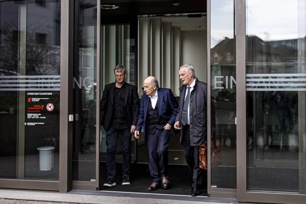 Former FIFA president Sepp Blatter reacts when leaving the courthouse after the verdict of an appeal by Swiss Attorney General s office against former UEFA and FIFA presidents over a suspected fraudulent payment, in Muttenz, Basel, on March 25, 2025 Muttenz Muttenz Court Basel Switzerland Copyright: x x2025xEurasiaxSportxImagesx jp-en-EuSpIm-ELY_Blatter_Platini_25mar2025_ZU009