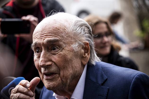 Former FIFA president Sepp Blatter reacts when leaving the courthouse after the verdict of an appeal by Swiss Attorney General s office against former UEFA and FIFA presidents over a suspected fraudulent payment, in Muttenz, Basel, on March 25, 2025 Muttenz Muttenz Court Basel Switzerland Copyright: x x2025xEurasiaxSportxImagesx jp-en-EuSpIm-ELY_Blatter_Platini_25mar2025_ZU032