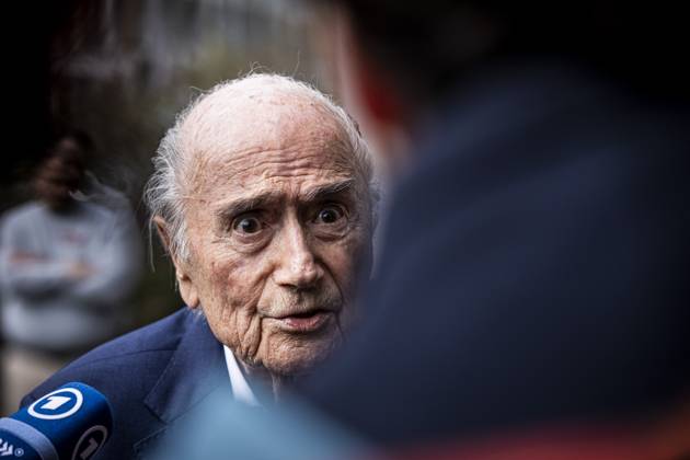 Former FIFA president Sepp Blatter reacts when leaving the courthouse after the verdict of an appeal by Swiss Attorney General s office against former UEFA and FIFA presidents over a suspected fraudulent payment, in Muttenz, Basel, on March 25, 2025 Muttenz Muttenz Court Basel Switzerland Copyright: x x2025xEurasiaxSportxImagesx jp-en-EuSpIm-ELY_Blatter_Platini_25mar2025_ZU033