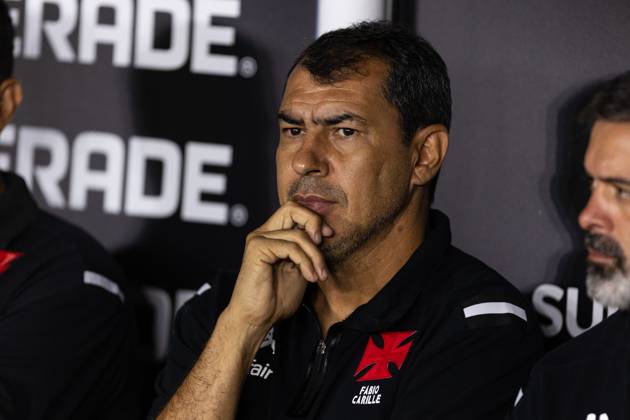 April 8, 2025, Rio de Janeiro, Rio de Janeiro, BRA: RIO DE JANEIRO, BRAZIL - APRIL 08: FABIO CARILLE, Head Coach of Vasco da Gama, looks on prior the match between Vasco da Gama and Puerto Cabello as part of Copa CONMEBOL Sudamericana 2025 at Sao Januario Stadium on April 08, 2025 in Rio de Janeiro, Brazil. Rio de Janeiro BRA - ZUMAc227 20250408_zsp_c227_011 Copyright: xRuanoxCarneirox