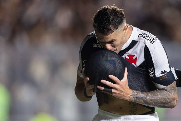 April 8, 2025, Rio de Janeiro, Rio de Janeiro, BRA: RIO DE JANEIRO, BRAZIL - APRIL 08: PABLO VEGETTI of Vasco da Gama celebrates after scoring the team s first goal during the match between Vasco da Gama and Puerto Cabello as part of Copa CONMEBOL Sudamericana 2025 at Sao Januario Stadium on April 08, 2025 in Rio de Janeiro, Brazil. Rio de Janeiro BRA - ZUMAc227 20250408_zsp_c227_020 Copyright: xRuanoxCarneirox