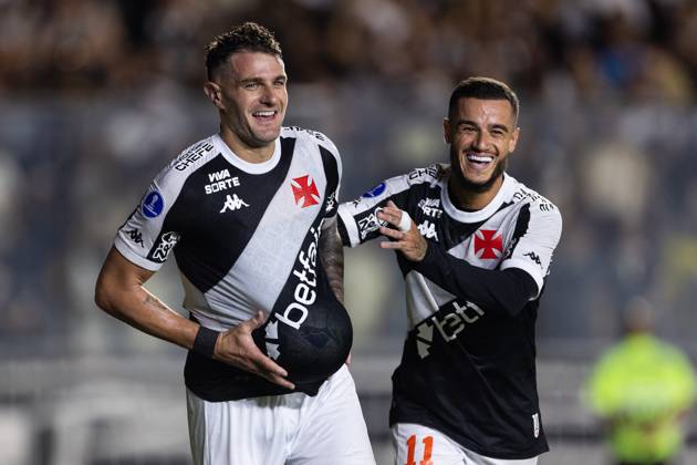 April 8, 2025, Rio de Janeiro, Rio de Janeiro, BRA: RIO DE JANEIRO, BRAZIL - APRIL 08: PABLO VEGETTI of Vasco da Gama celebrates after scoring the team s first goal during the match between Vasco da Gama and Puerto Cabello as part of Copa CONMEBOL Sudamericana 2025 at Sao Januario Stadium on April 08, 2025 in Rio de Janeiro, Brazil. Rio de Janeiro BRA - ZUMAc227 20250408_zsp_c227_022 Copyright: xRuanoxCarneirox