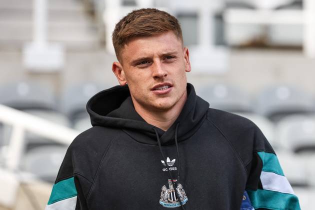 Premier League Newcastle United v Manchester United, ManU Harvey Barnes of Newcastle United arrives during the Premier League match Newcastle United vs Manchester United at St. James s Park, Newcastle, United Kingdom, 13th April 2025 (Photo by Mark Cosgrove News Images) Newcastle St. James s Park Tyne and Wear United Kingdom Copyright: xMarkxCosgrove NewsxImagesx