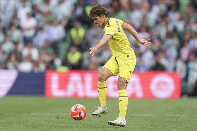 ESP: Real Betis - Villarreal CF. La Liga EA Sports. Date 31 Denis Suarez of Villarreal CF during the La Liga EA Sports, date 31 between Real Betis and Villarreal CF played at Benito Villamarin Stadium on April 13, 2024 in Sevilla, Spain. kpng Copyright: xPressinphotox AP_250413_BET_VIL_157