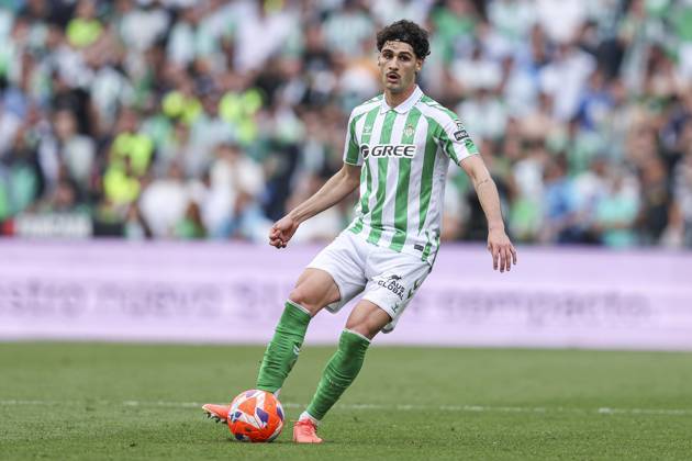 ESP: Real Betis - Villarreal CF. La Liga EA Sports. Date 31 Johnny Cardoso of Real Betis during the La Liga EA Sports, date 31 between Real Betis and Villarreal CF played at Benito Villamarin Stadium on April 13, 2024 in Sevilla, Spain. kpng Copyright: xPressinphotox AP_250413_BET_VIL_096