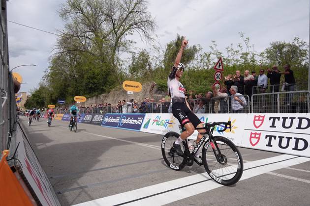 Covi Alessandro Of Uae Team Emirates Xrg winner of the stage 1 during the Giro d™Abruzzo, stage 1 from Scerni to Crecchio (151 km) - Abruzzo, Italy - Tuesday, April 15, 2025. - cycling .  Copyright: xMassimoxPaolone LaPressex