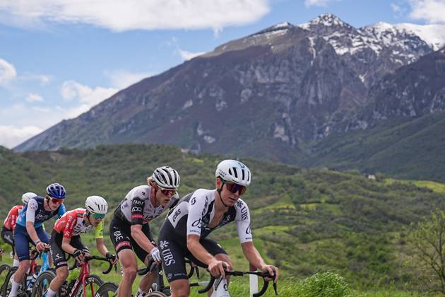 The pack rides during the Giro d™Abruzzo, stage from Scerni to Crecchio (151 km) - Abruzzo, Italy- Tuesday, April 15, 2024. - cycling .  Copyright: xMarcoxAlpozzi LaPressex