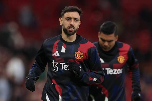 Manchester United, ManU v Olympique Lyonnais Europa League 17 04 2025. Quarter Final leg 2 of 2 Bruno Fernandes (8) of Manchester United during the warm-up ahead of the Europa League quarter final second leg match between Manchester United and Olympique Lyonnais at Old Trafford, Manchester, England on 17 April 2025. Manchester Old Trafford Greater Manchester England Editorial use only , Copyright: xConorxMolloyx PSI-21857-0035