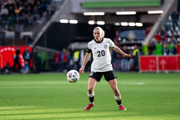 Elisa Senß Germany, 20 on the ball, GER, Germany vs Scotland, Womens national football team, UEFA Womens Nations League, Liga A, Matchday 4, 2024 2025 season, 08 04 2025 GER, Germany vs Scotland, Womens national football team, UEFA Womens Nations League, Liga A, Matchday 4, 2024 2025 season, 08 04 2025 Wolfsburg Copyright: xEibner-Pressefoto Memmlerx EP_MMR