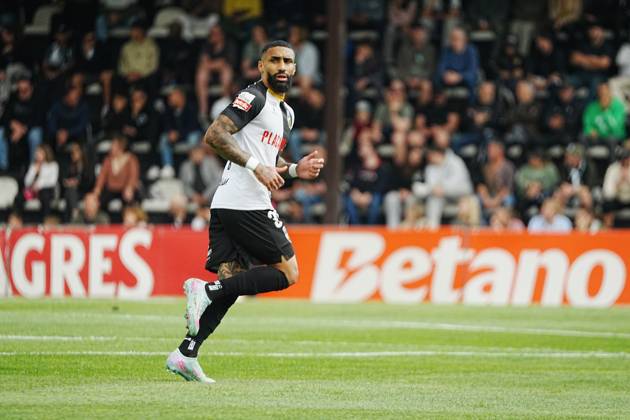 April 18, 2025, Faro, Portugal - Liga Portugal Betclic, Round 30, SC Farense v Boavista FC, 31 Derick Poloni of SC Farense in action during the football match between SC Farense and Boavista FC Copyright: xNunoxPiresxVelosox