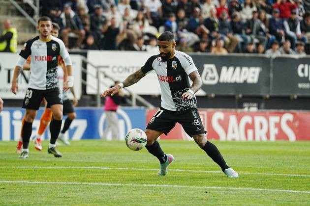 April 18, 2025, Faro, Portugal - Liga Portugal Betclic, Round 30, SC Farense v Boavista FC, 31 Derick Poloni of SC Farense in action during the football match between SC Farense and Boavista FC Copyright: xNunoxPiresxVelosox