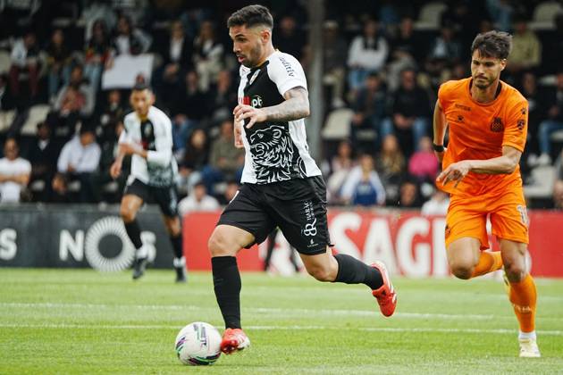 April 18, 2025, Faro, Portugal - Liga Portugal Betclic, Round 30, SC Farense v Boavista FC, 19 Rui Costa of SC Farense in action during the football match between SC Farense and Boavista FC Copyright: xNunoxPiresxVelosox