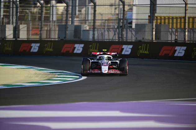 F1 Grand Prix of Saudi Arabia - Practice Oliver Bearman of Haas F1 Team runs during the free practice of the Saudi Arabia GP, the 5th round of the Formula 1 World Championship, WM, Weltmeisterschaft at Jeddah Corniche Circuit in Jeddah, Saudi Arabia, on April 18, 2025. Jeddah Saudia Arabia Copyright: xAndreaxDiodatox originalFilename:diodato-f1saudia250418_nppWx