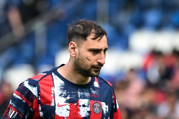 Ligue 1 PSG vs Havre AC - FA Paris Saint-Germain’s goalkeeper Gianluigi Donnarumma warms up before the French L1 football match between Paris Saint-Germain and Havre AC at the Parc des Princes stadium in Paris on Avril 19, 2025. Photo by Firas Abdullah ABACAPRESS.COM Paris Île-de-France France Copyright: xAbdullahxFiras ABACAx