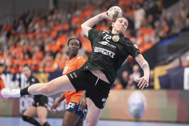 EHF Champions League Odense Handball FTC Rail Cargo Hungaria Dragana Cvijic, FTC Rail Cargo Hungaria in action in the EHF Champions League quarter final between Odense Handball and FTC Rail Cargo Hungaria at Sydbank Arena in Odense on Sunday, April 20, 2025 The match ended 27 27 Photo Frank Cilius Ritzau Scanpix , Aabenraa Denmark Sydbank Arena  Copyright: FrankxCilius FrankxCiliusx spdk20250420-181823-L