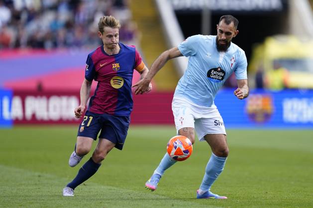 FC Barcelona, Barca - RC Celta. La Liga EA Sports match. Date 32 Frenkie de Jong of FC Barcelona and Borja Iglesias of RC Celta during the La Liga EA Sports match between FC Barcelona and RC Celta played at Lluis Companys Stadium on 19 April 2025 in Barcelona, Spain. kpng Copyright: xSergioxRuizx xImagox PS_250419_BAR_CEL_098