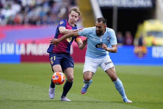FC Barcelona, Barca - RC Celta. La Liga EA Sports match. Date 32 Frenkie de Jong of FC Barcelona and Borja Iglesias of RC Celta during the La Liga EA Sports match between FC Barcelona and RC Celta played at Lluis Companys Stadium on 19 April 2025 in Barcelona, Spain. kpng Copyright: xSergioxRuizx xImagox PS_250419_BAR_CEL_099