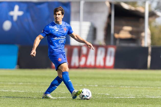 April 5, 2025, Lisbon, Lisbon, Portugal: Belenenses midfielder from Portugal TIAGO MORGADO (21) in action during the game for Liga 3 between Atletico and Belenenses at Estadio da Tapadinha Lisbon Portugal - ZUMAs359 20250405_zsp_s359_022 Copyright: xAlexandrexdexSousax