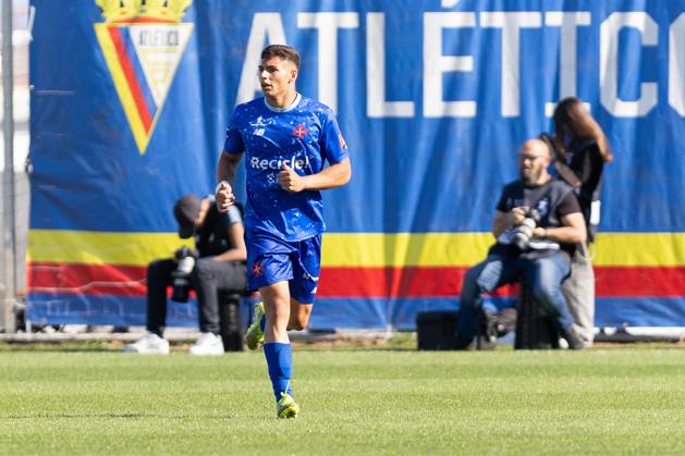 April 5, 2025, Lisbon, Lisbon, Portugal: Belenenses defender from Portugal DIOGO BRASIDO (5) in action during the game for Liga 3 between Atletico and Belenenses at Estadio da Tapadinha Lisbon Portugal - ZUMAs359 20250405_zsp_s359_045 Copyright: xAlexandrexdexSousax