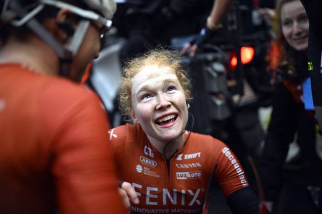 Dutch Puck Pieterse of Fenix-Deceuninck celebrates with teammates after winning the women s race of the La Fleche Wallonne , one day cycling race (Waalse Pijl - Walloon Arrow), 140,7 km from Ciney to Huy, Wednesday 23 April 2025. JASPERxJACOBS  x121661101x