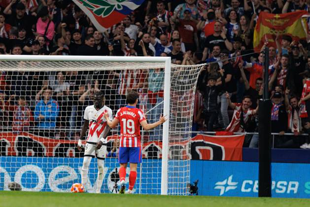 Julian Alvarez seen celebrating after scoring goal during LaLiga EA SPORTS game between teams of Atletico de Madrid and Rayo Vallecano at Estadio Civitas Metropolitano (Maciej Rogowski) Madrid Estadio Civitas Metropolitano Spain Copyright: xMaciejxRogowskix MROGOWSKI_atletirayo2425-43