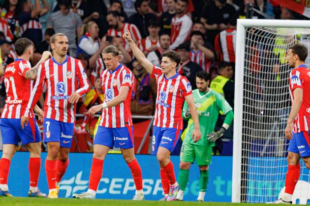 Julian Alvarez seen celebrating after scoring goal during LaLiga EA SPORTS game between teams of Atletico de Madrid and Rayo Vallecano at Estadio Civitas Metropolitano (Maciej Rogowski) Madrid Estadio Civitas Metropolitano Spain Copyright: xMaciejxRogowskix atleticorayo2425-297