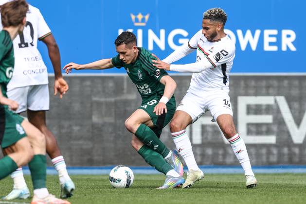 Standard s Sotiris Alexandropoulos and OHL s Youssef Maziz fight for the ball during a soccer match between Oud-Heverlee Leuven and Standard de Liege, Saturday 26 April 2025 in Leuven, on day 6 (out of 10) of the Europe Play-offs of the 2024-2025 Jupiler Pro League first division of the Belgian championship. BRUNOxFAHY x121904983x