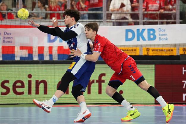 26 04 2025, Germany, Bietigheim, Handball 1 Bundesliga, SG BBM Bietigheim vs ThSV Eisenach, f l Marko Grgic ThSV , Nikola Vlahovic BBM