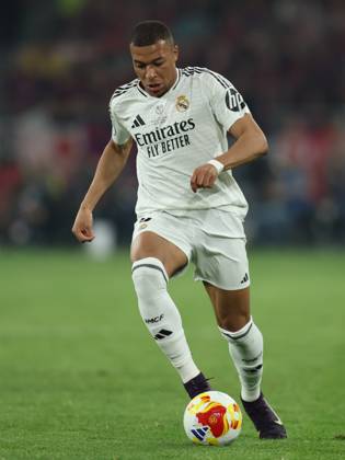 FC Barcelona, Barca Real Madrid CF. Copa del Rey. Final. Kylian Mbappe of Real Madrid during the Copa del Rey match, Final, between FC Barcelona and Real Madrid CF played at La Cartuja Stadium on April 26, 2025 in Sevilla, Spain. kpng Copyright: xPressinphotox AP_240424_BAR_RMA_COP_057